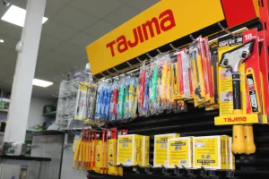 Carpintería metálica y de madera - Imagen 1